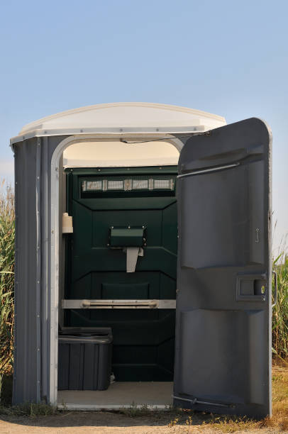 Affordable portable toilet rental in Hawkinsville, GA